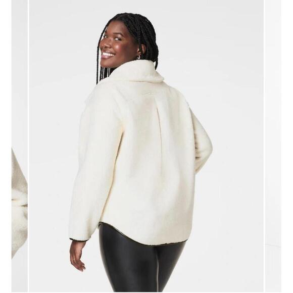 NWT Spanx Plush Full Zip Fleece Cream White W/ Faux Leather Black Accents Medium - Picture 2 of 5